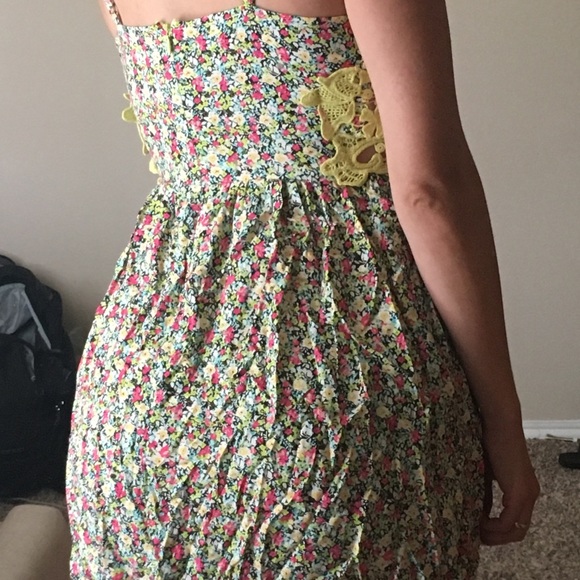 Floral Summer Dress - Picture 4 of 5